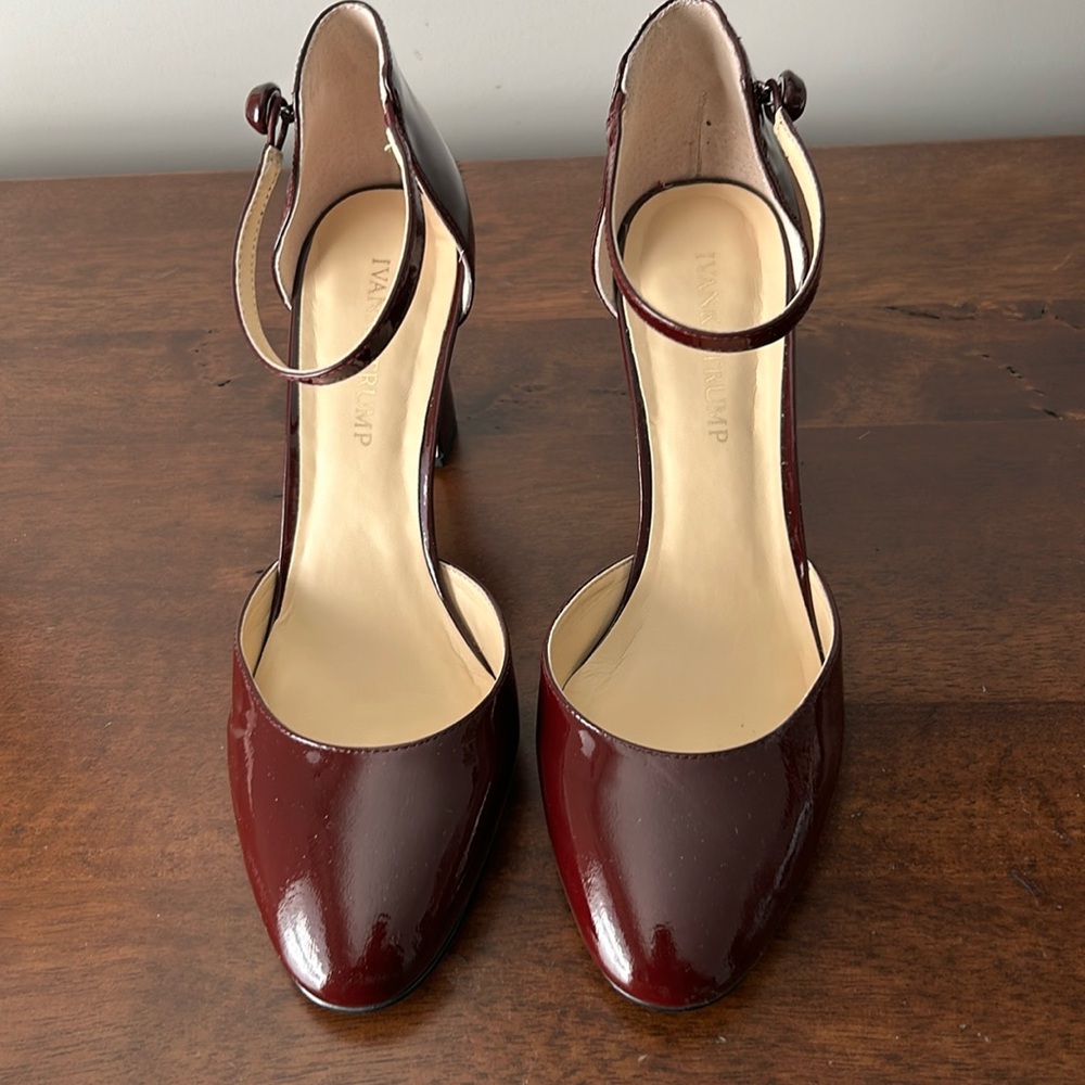 Mary Jane Dark Red Patent Leather Berea Block Heels Size 8.5M